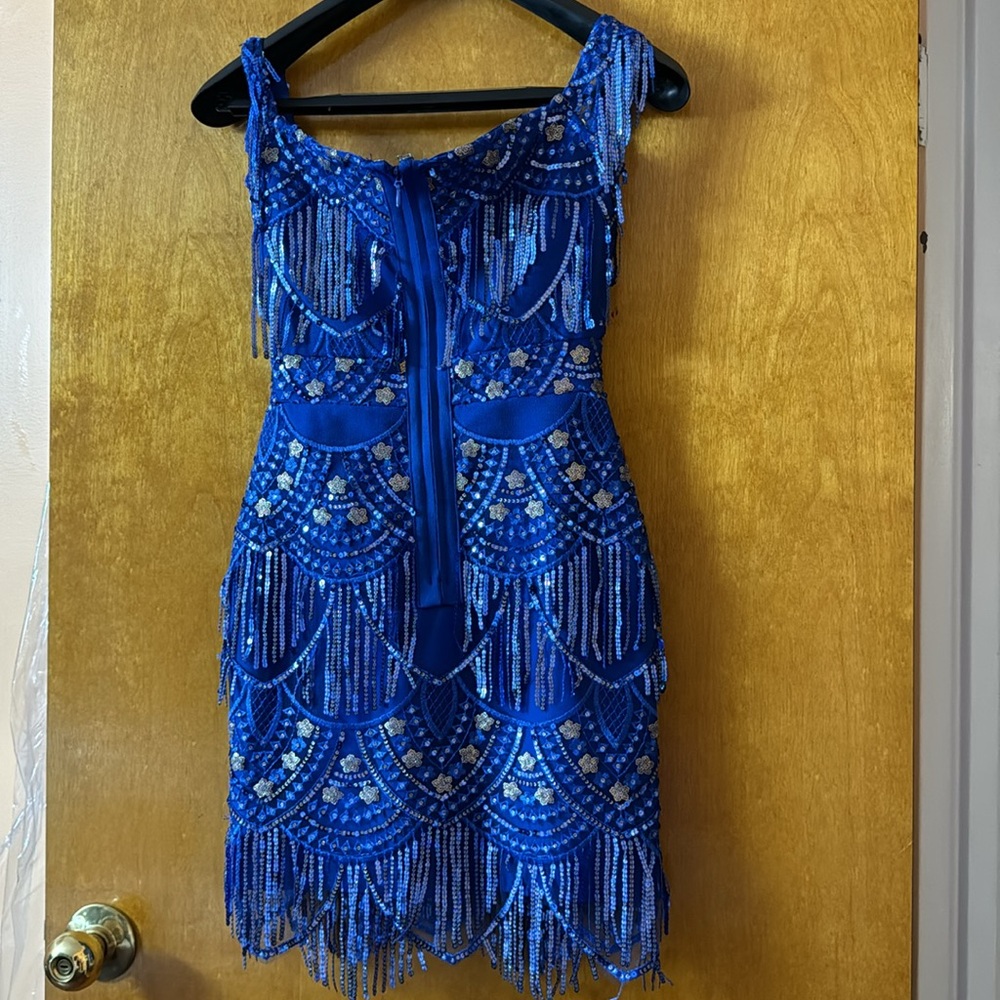 Dress. Size small. Never worn. - Picture 2 of 4